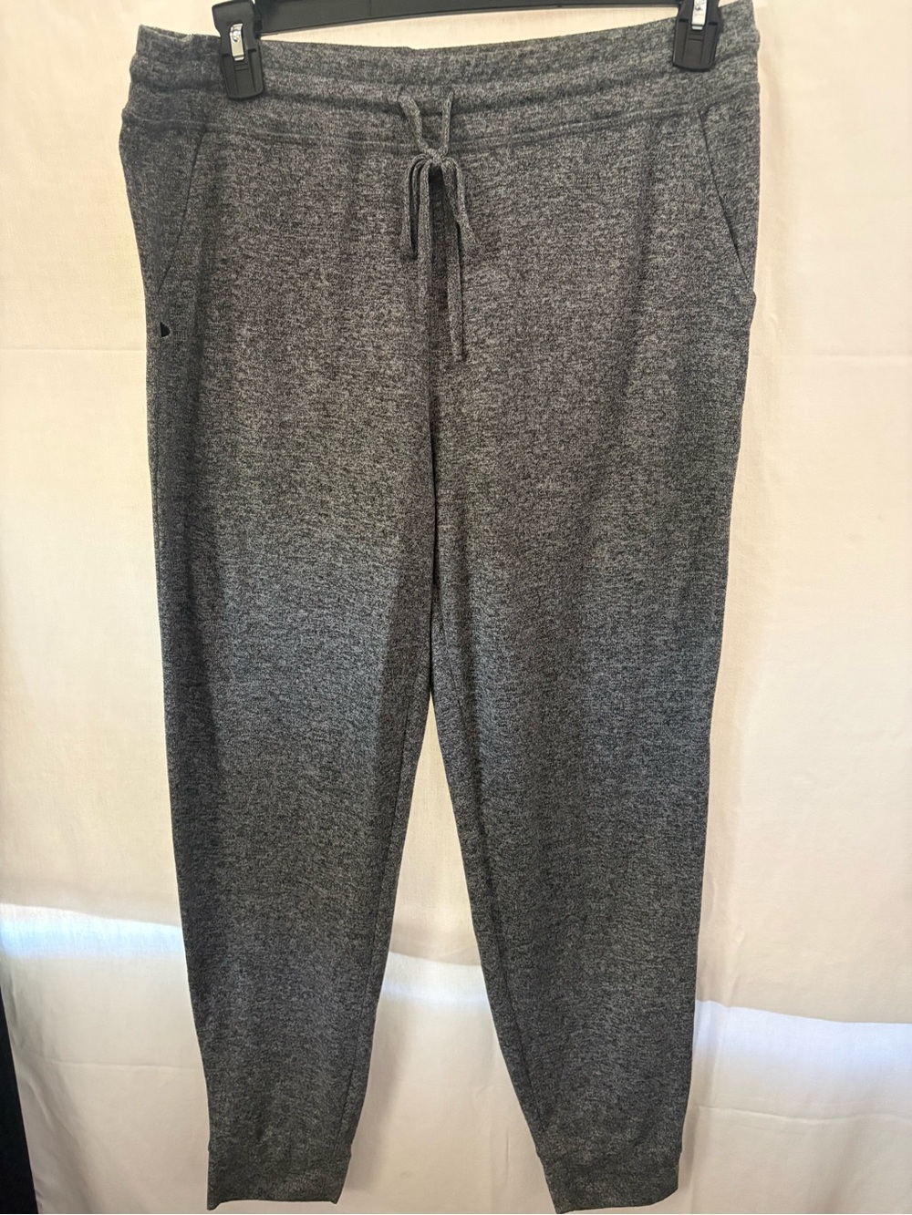 Secret Treasures Women's Heather Gray Cozy Knit Joggers